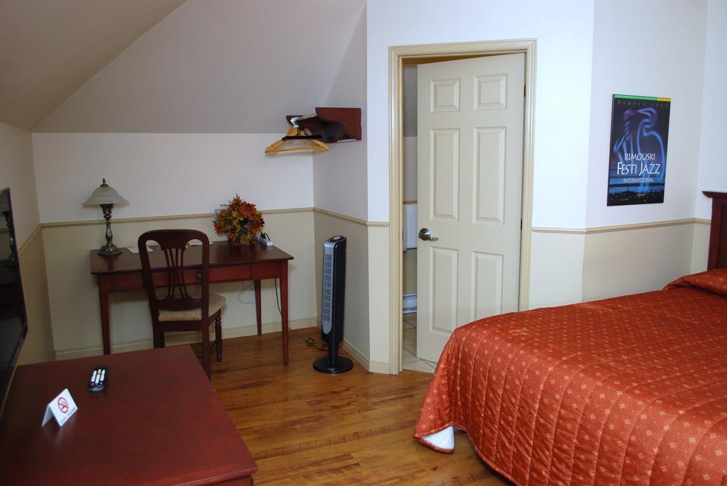 De L'evêché Mini-hôtel Rimouski