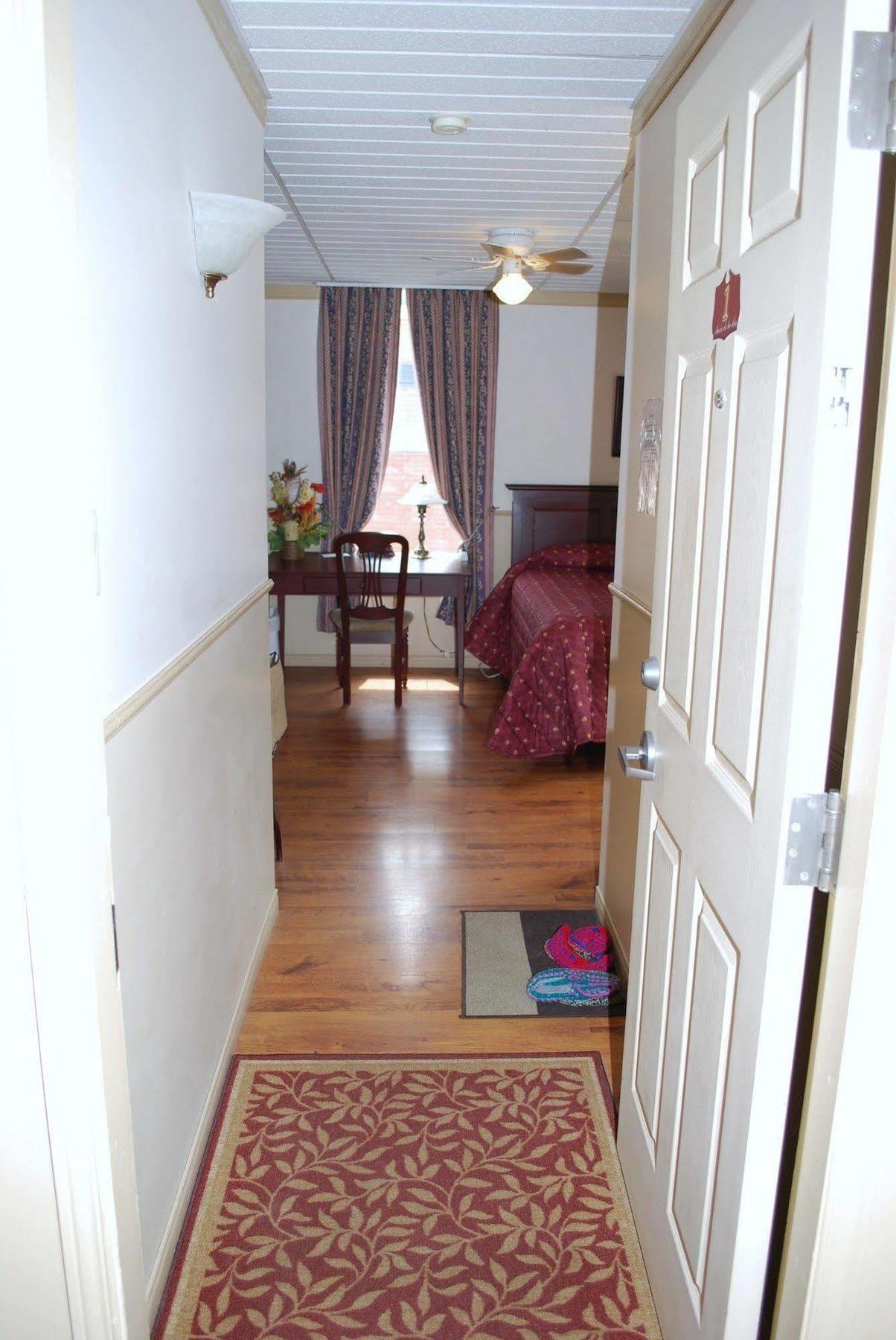 De L'evêché Mini-hôtel Rimouski